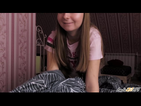 ❤️ Blondínka hlboko vysaje svoju BFF a dostane semeno do úst ❤️ Šukanie na sk.sayhentai.ru ❌